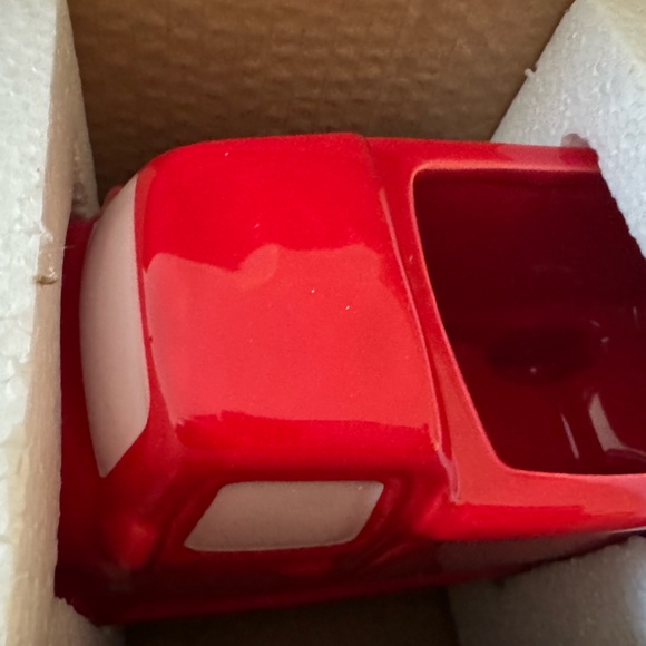 Patriotic Rae Dunn Red Truck America Table Decor Plant Holder new with box - Picture 16 of 16